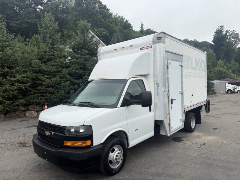 chevrolet express cutaway 2018 1GB3GSCG5J1342704 image chevrolet express cutaway 2018 1GB3GSCG5J1342704 image